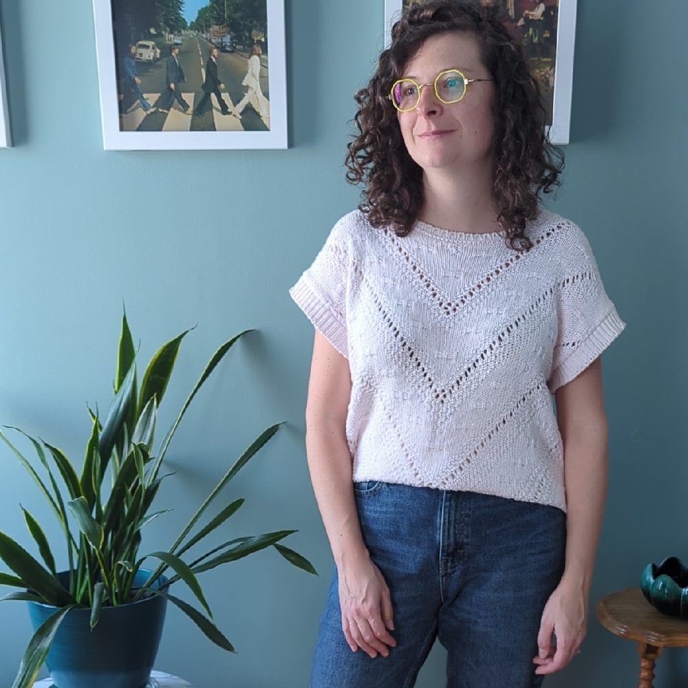 Vintage Women's Pink Knit Top